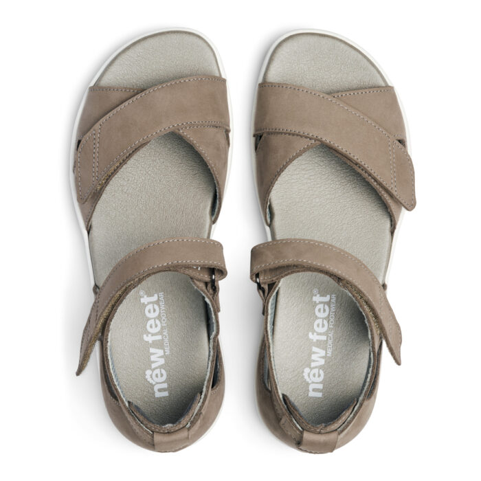 new feet sandal med 2 velcro og hælkappe, nubuck, sand - Image 3